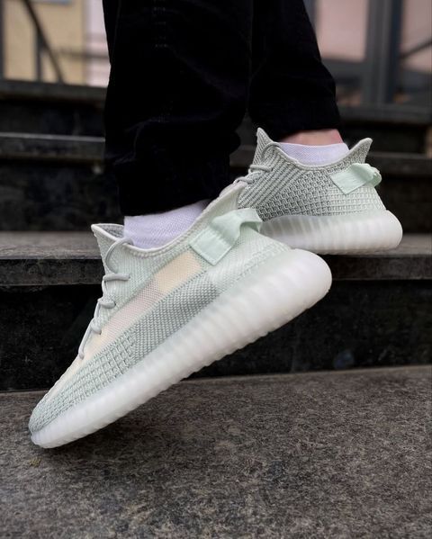 Кросівки чоловічі Yeezy Boost 350 izi-013 фото
