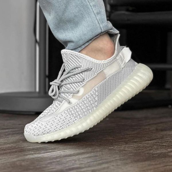 Кросівки чоловічі Yeezy Boost 350 izi-05 фото
